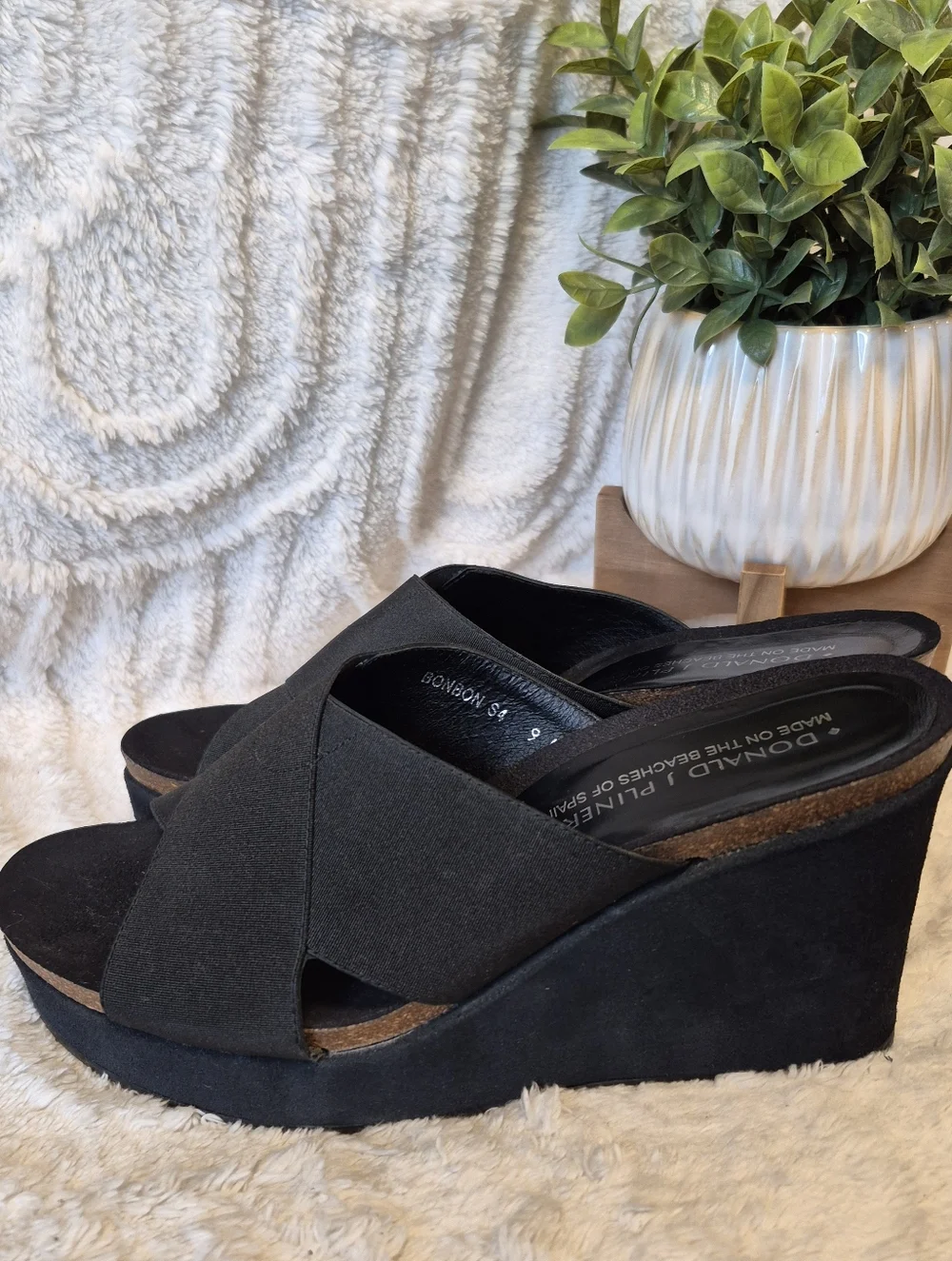 NEW Donald J. Pliner Bonbon Wedge Sandals Black Suede Slip On Stretch Size 9